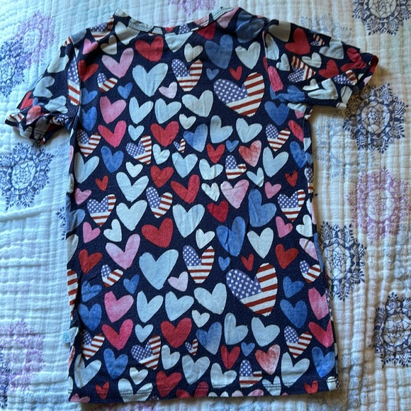 Posh peanut size 4t 2 piece pjs. Red, white & blue patriotic hearts print.❤️🤍💙 - Picture 4 of 7